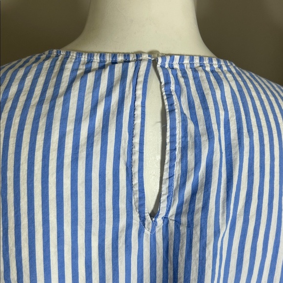 Tuckernuck Pomander Place Blue and White Puff Sleeve Peplum Blouse Sz M - Picture 7 of 11